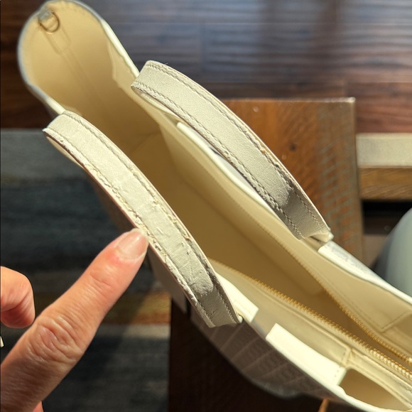 Tory Burch Gemini Link Tote - Picture 13 of 14